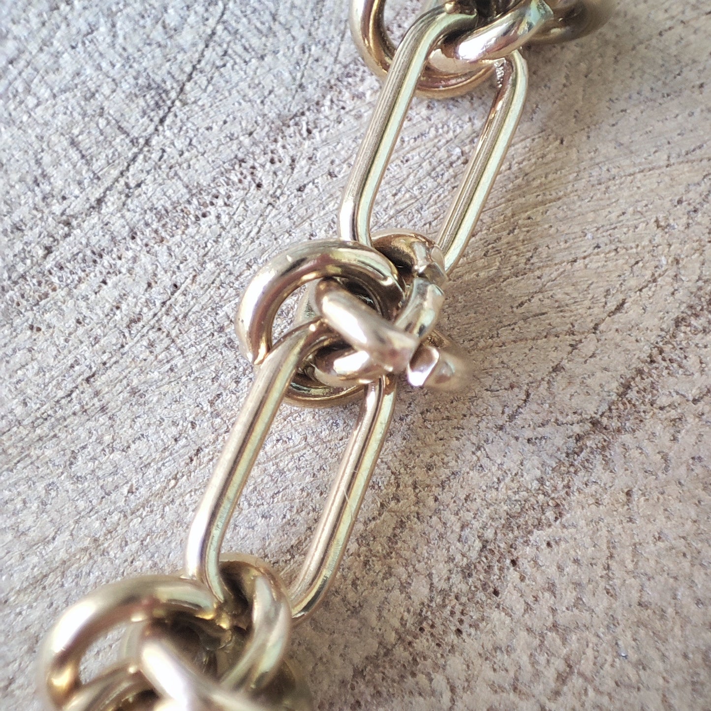 Collar Knot dorado