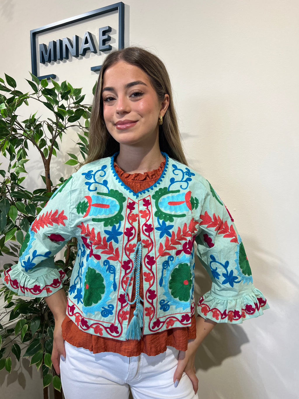 Chaqueta bordada menta modelo 1