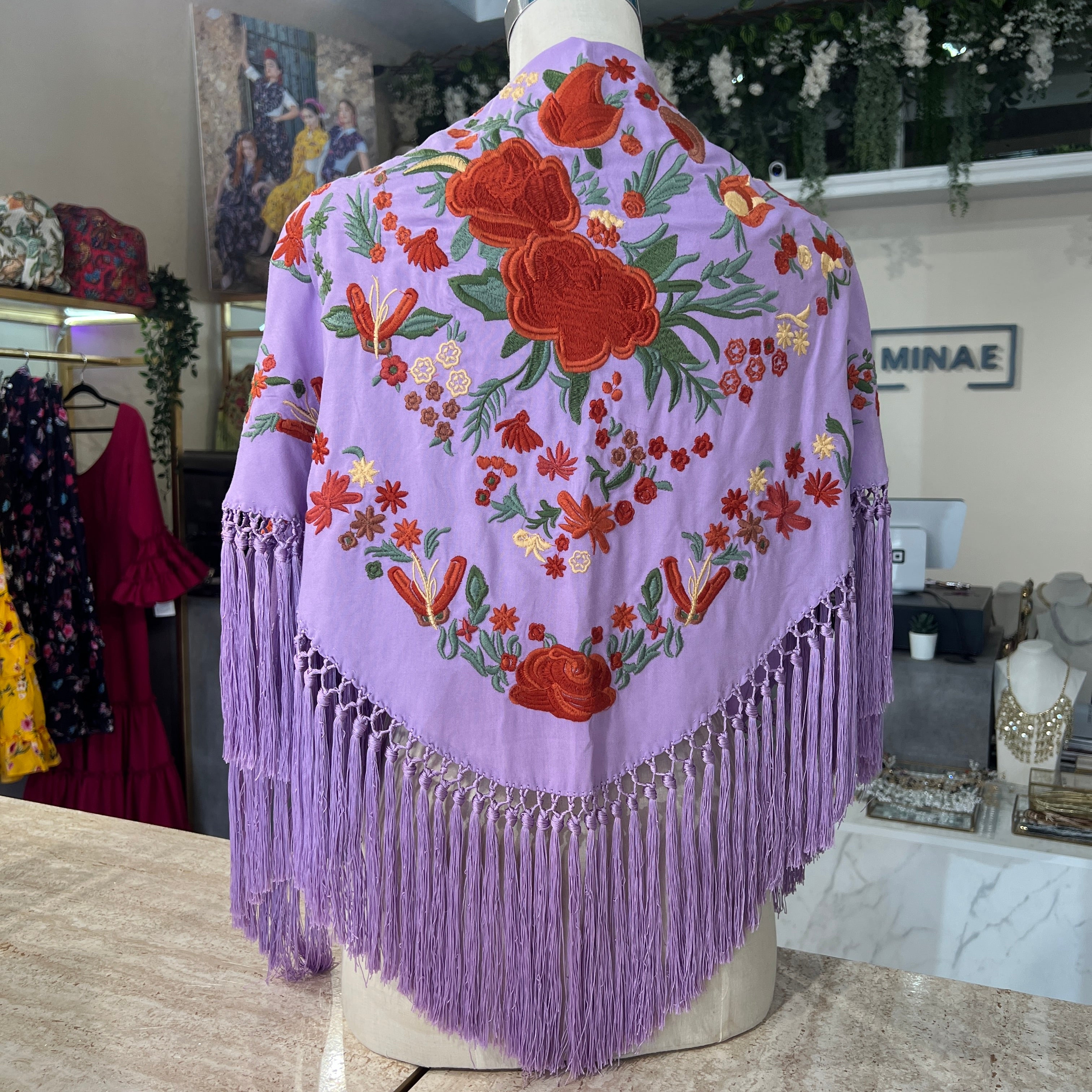 Mantón Cantiña malva
