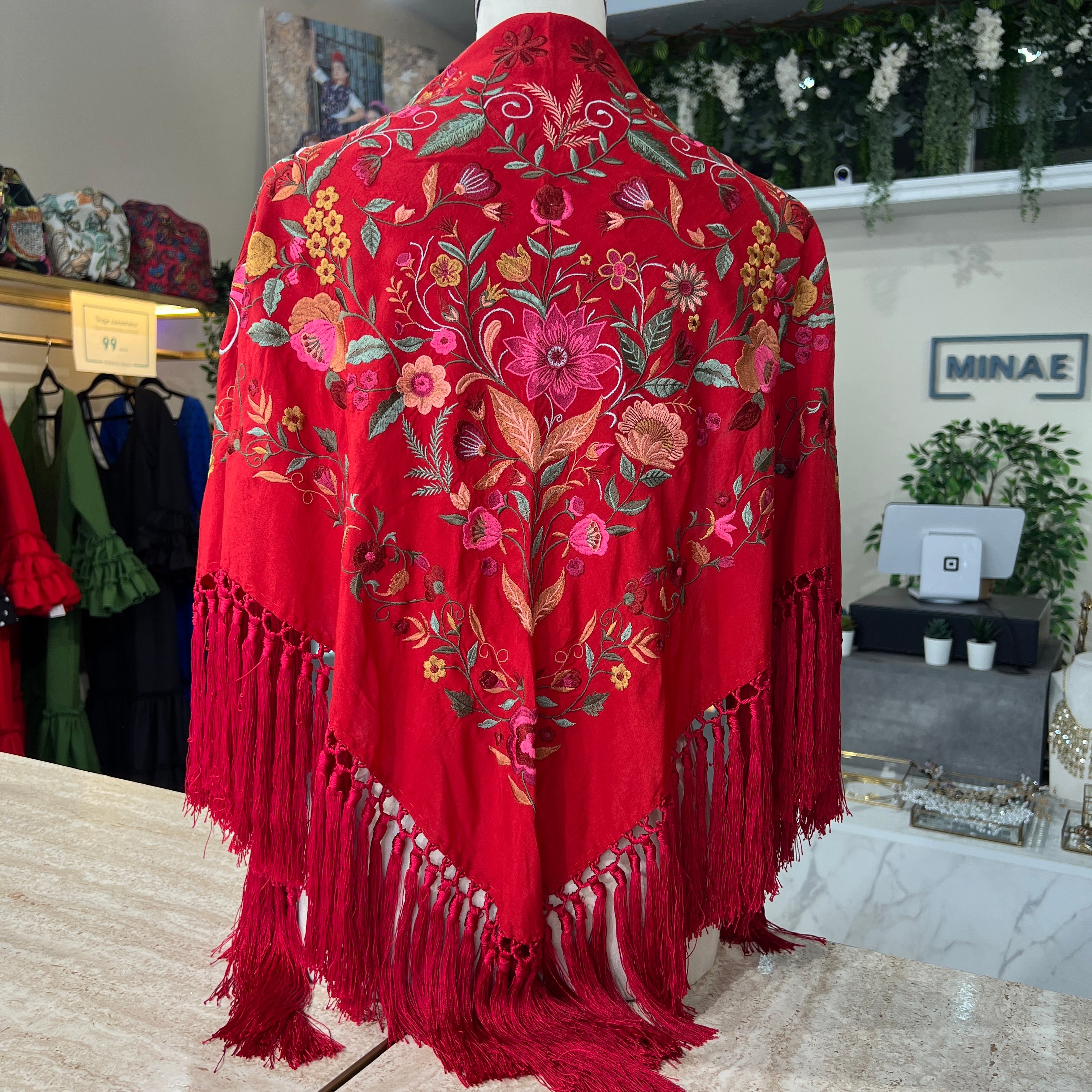 Mantón Retama rojo oscuro