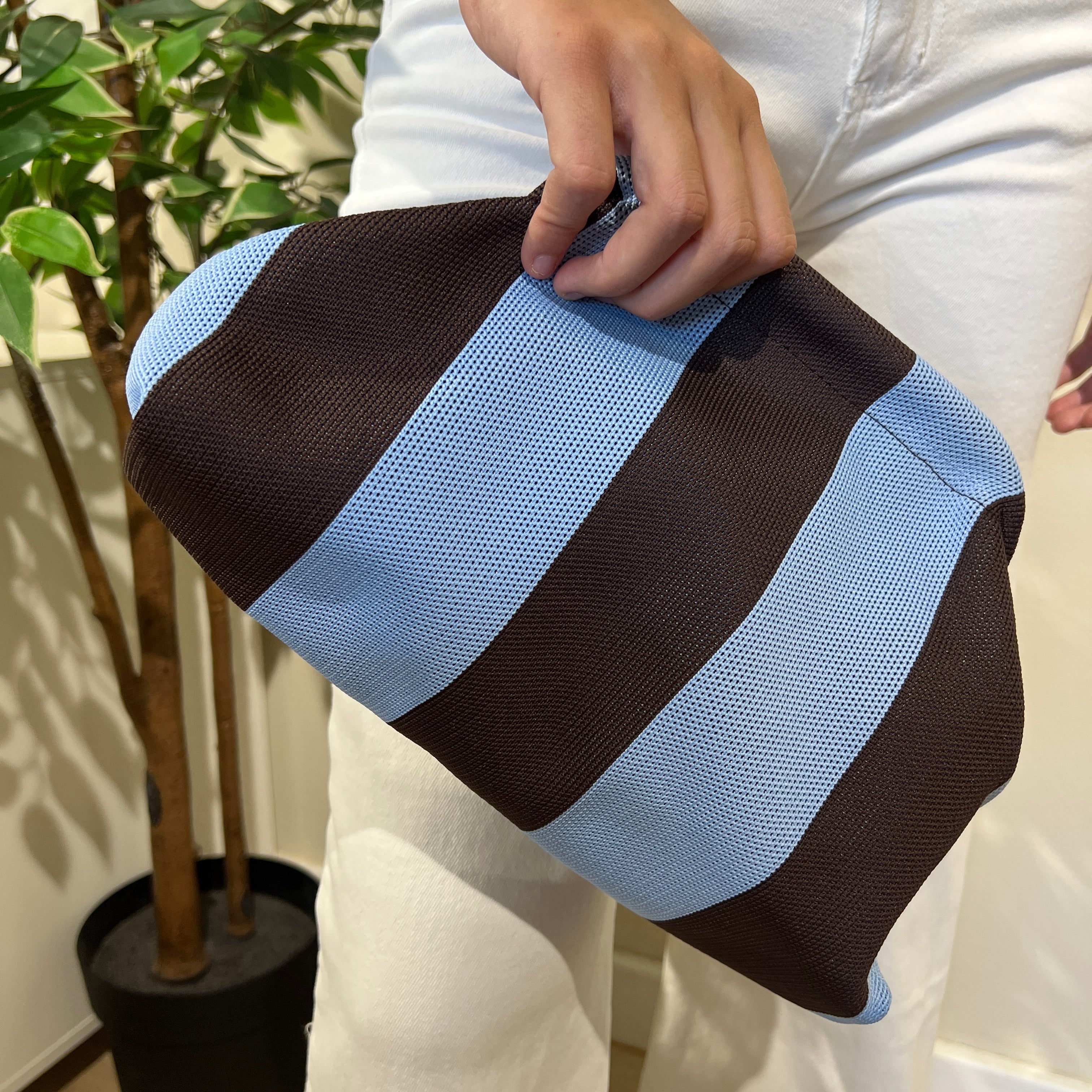 Bolso rayas celeste-marrón