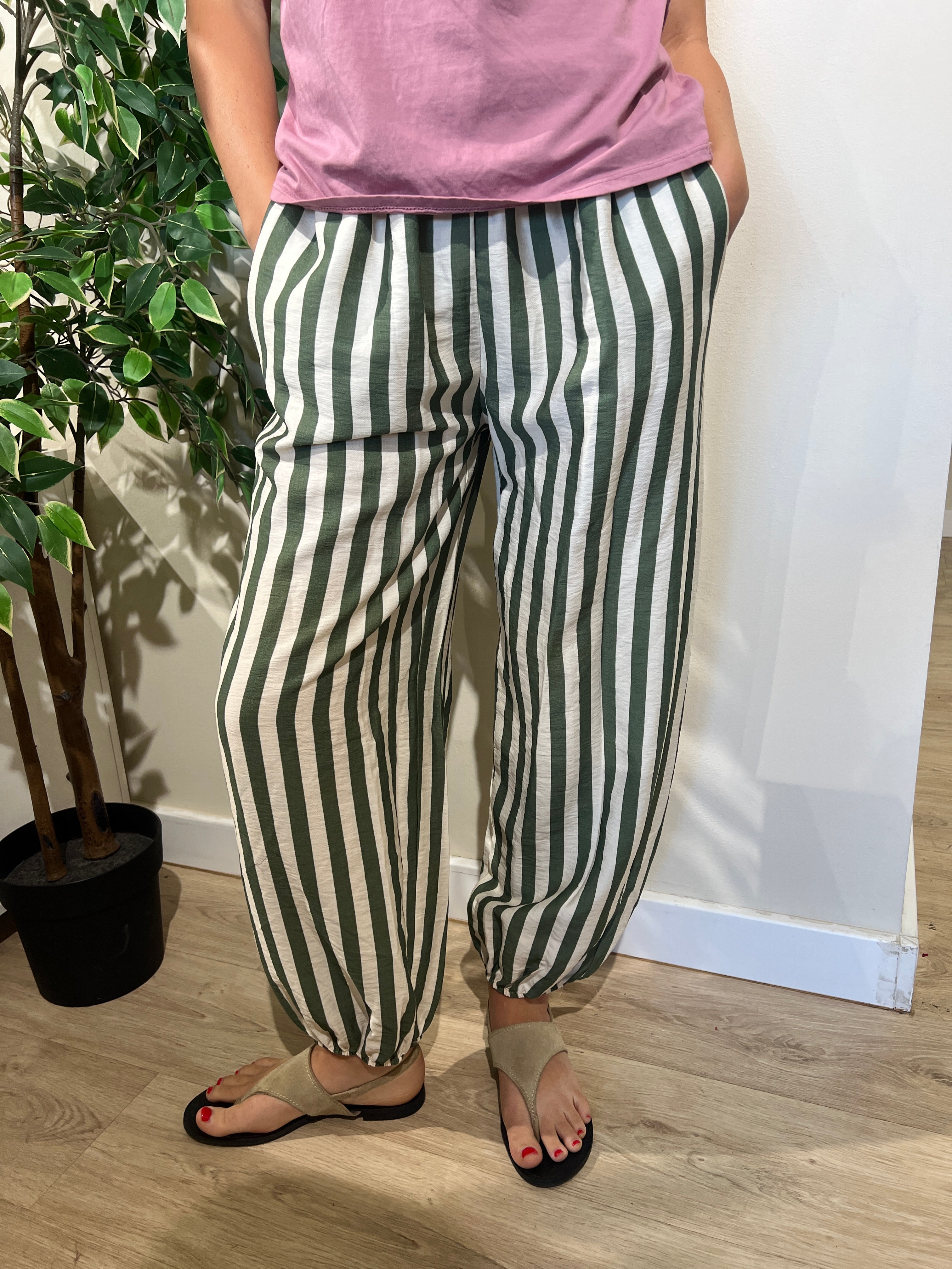 Pantalón bombacho rayas caqui