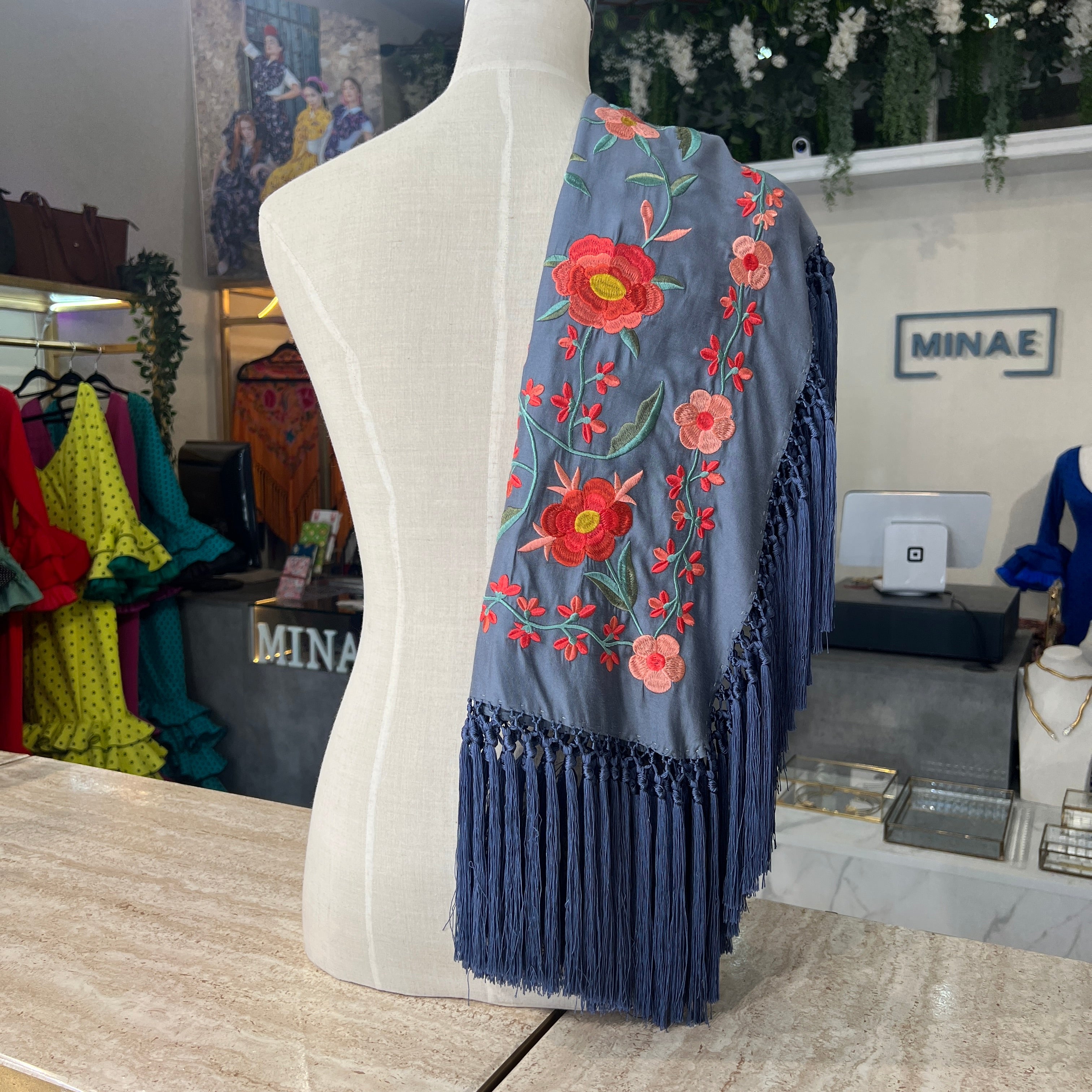 Mantón cuadrado ducado