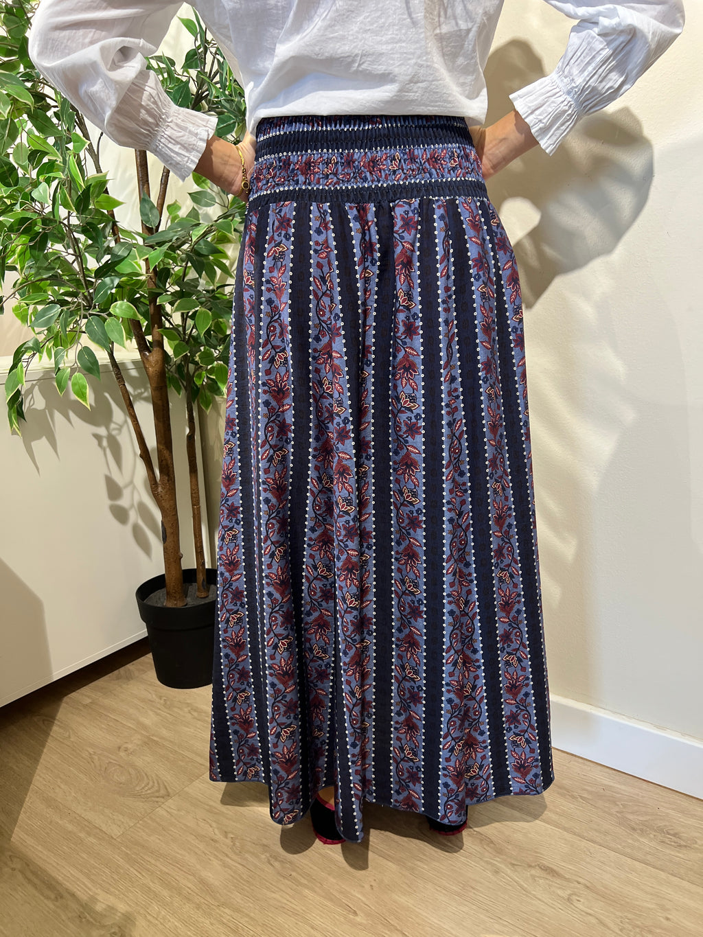 Falda estampada azul