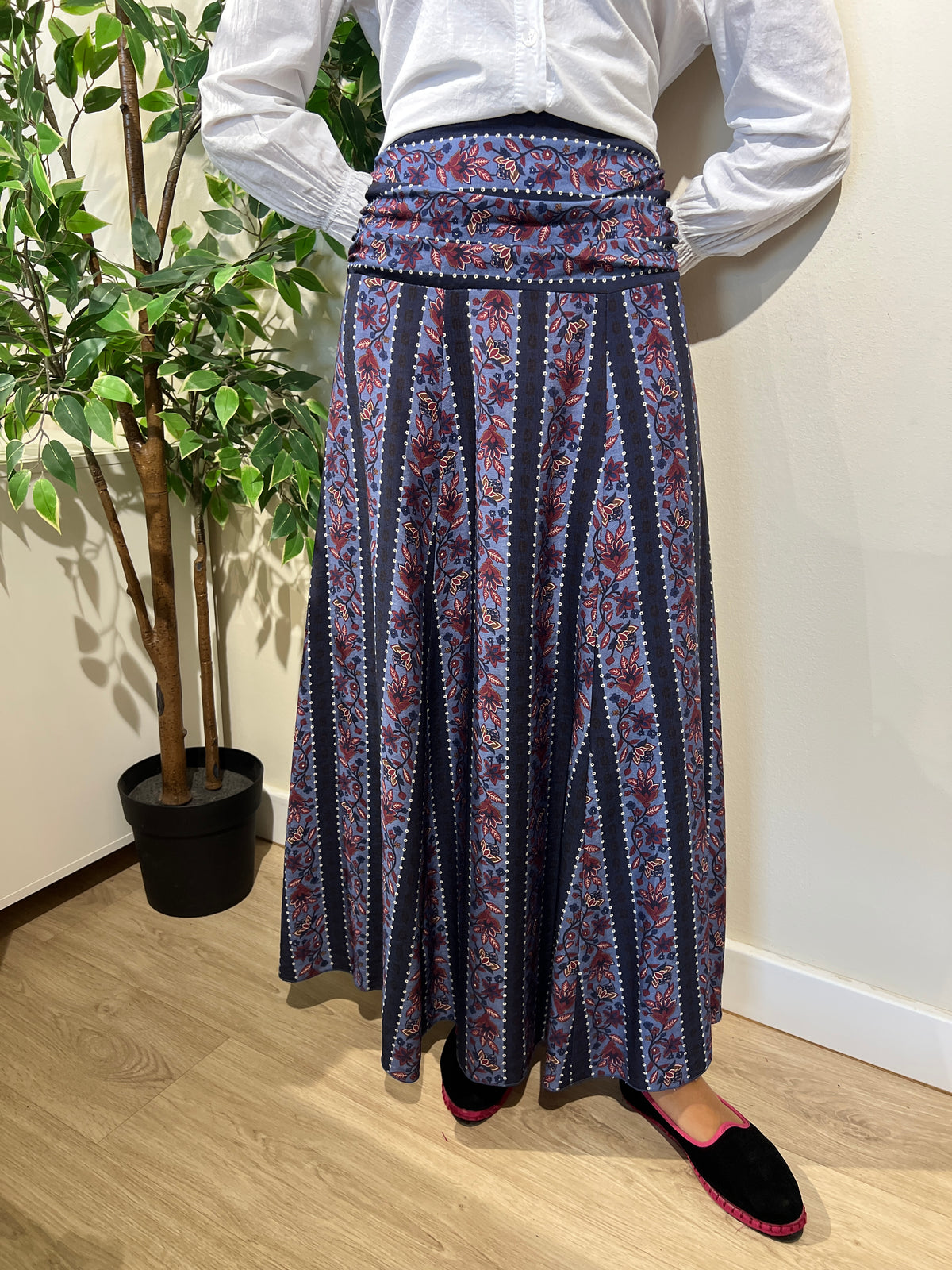 Falda estampada azul