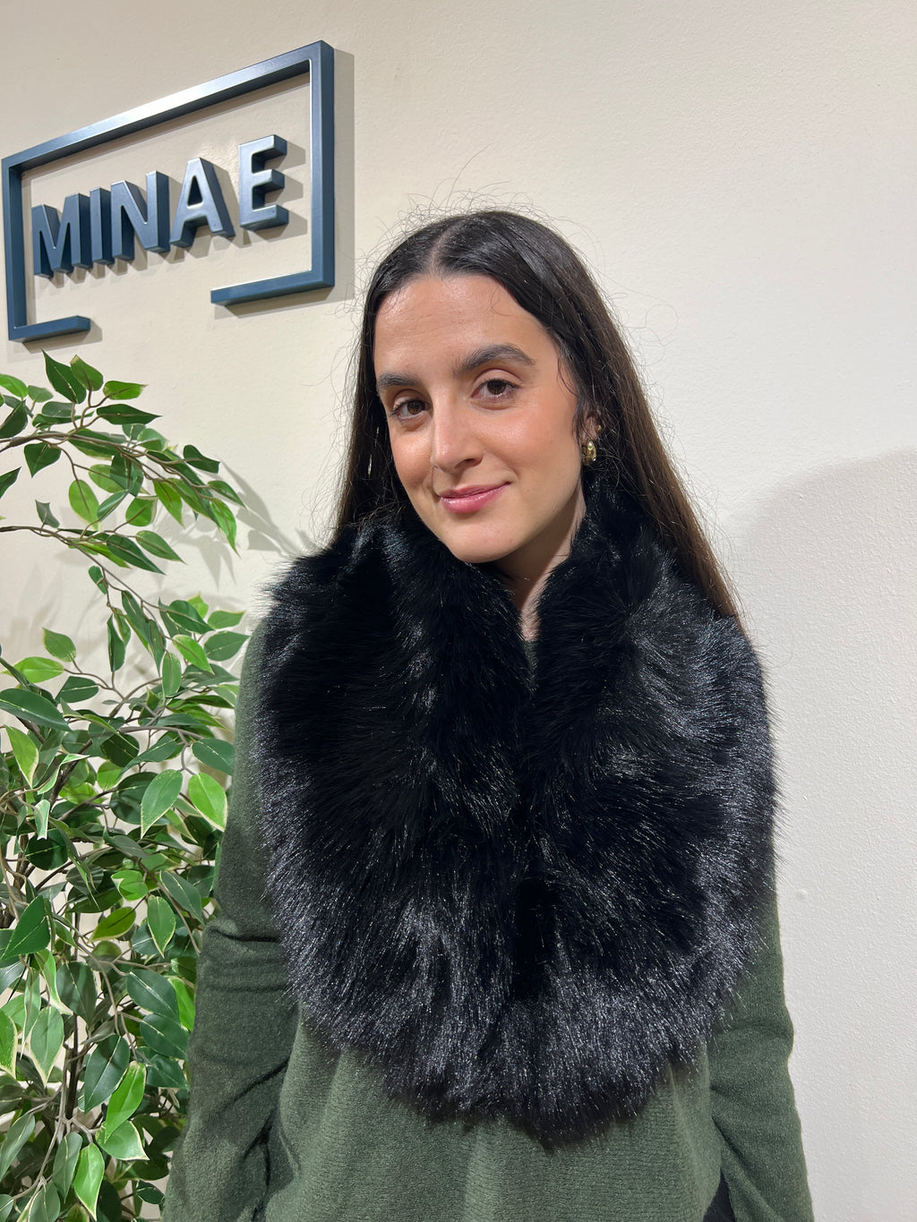 Cuello sintético negro