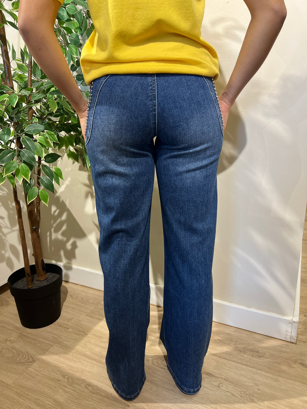 Vaquero denim tachuelas