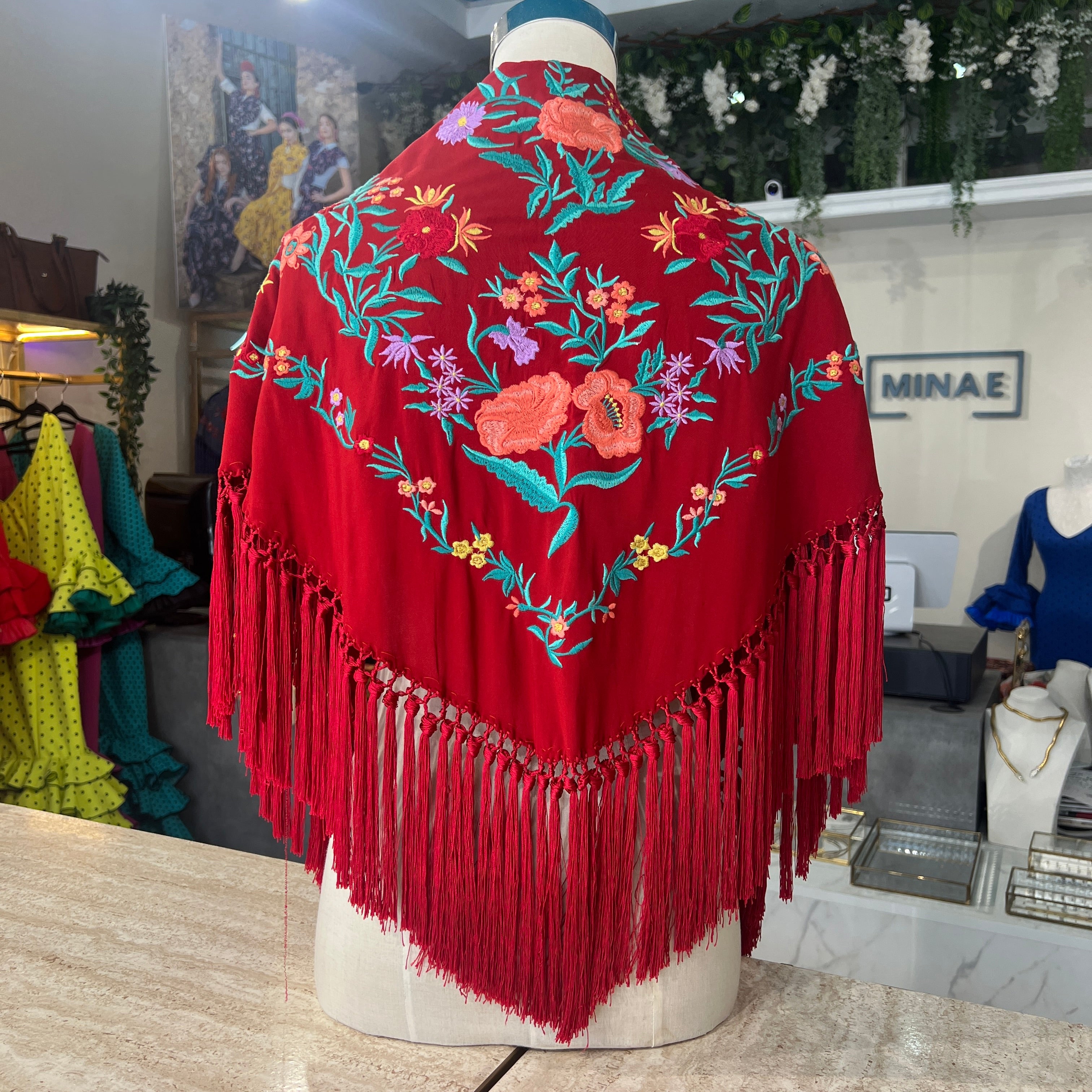 Mantón Mariana rojo oscuro