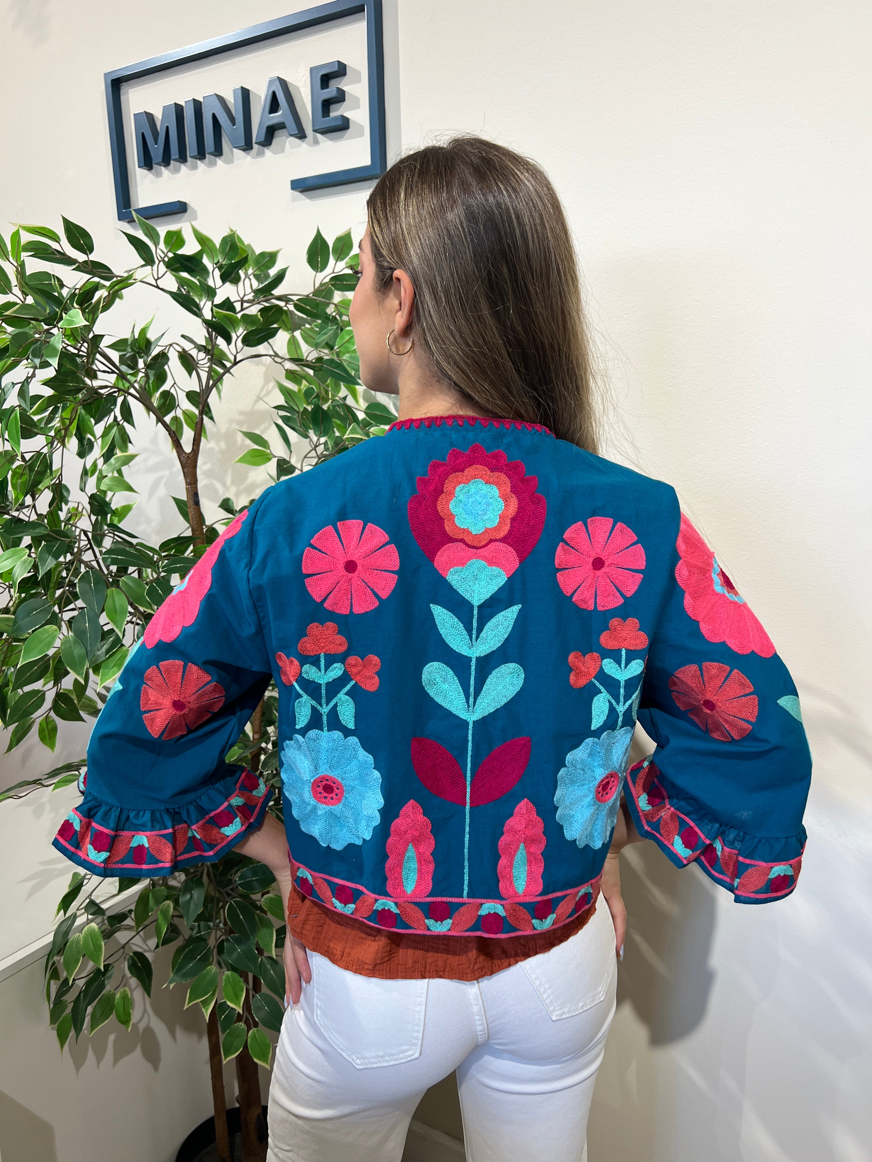 Chaqueta bordada azul