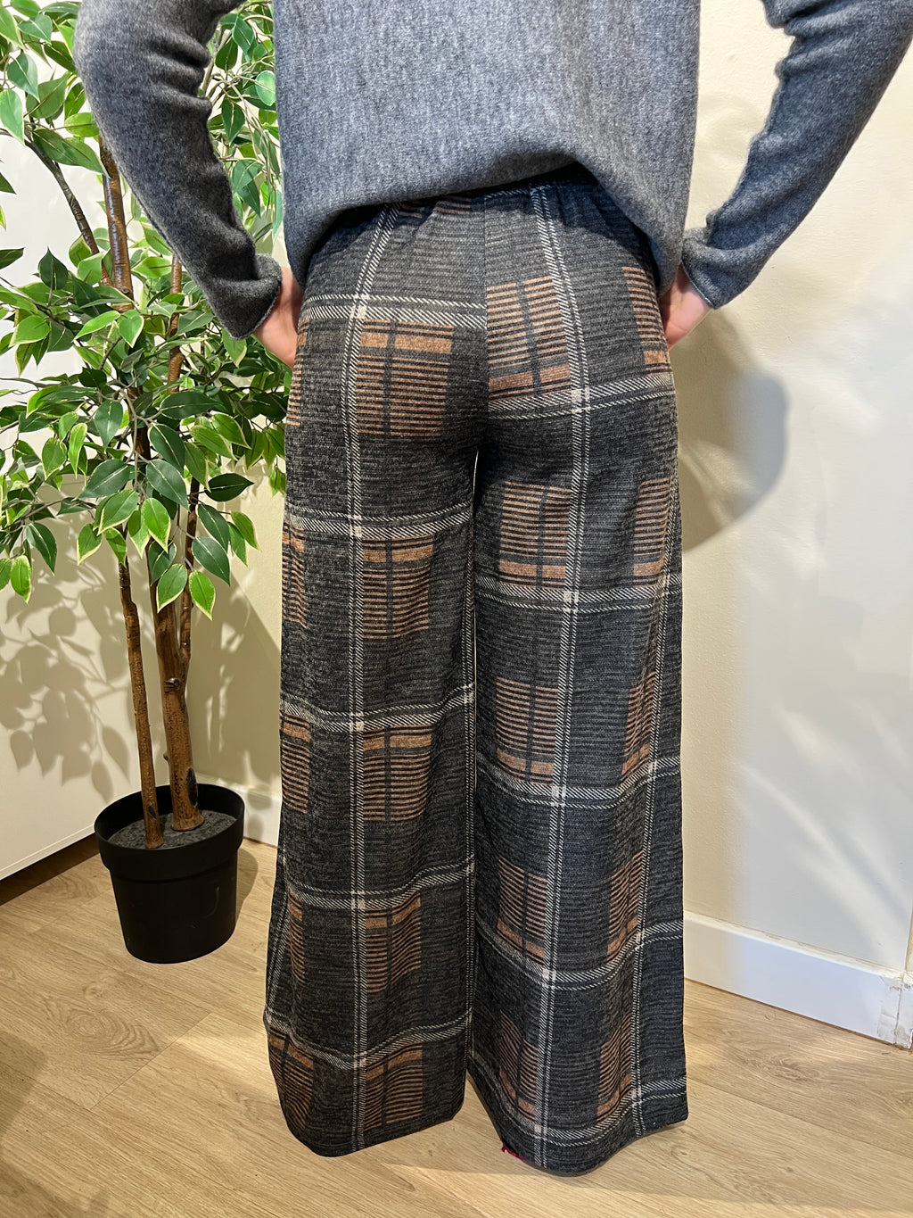 Pantalón Maribel modelo 5