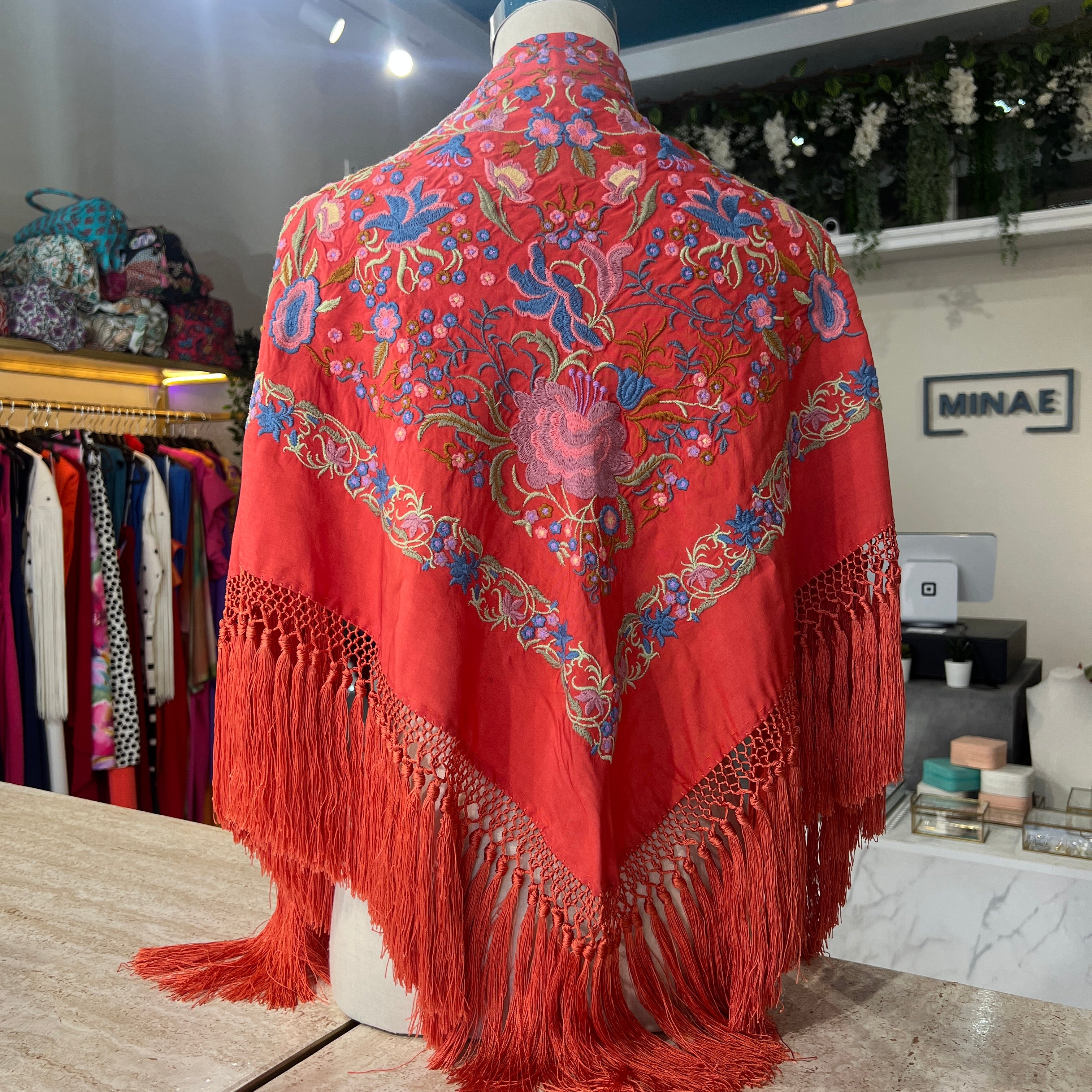 Mantón Duende coral