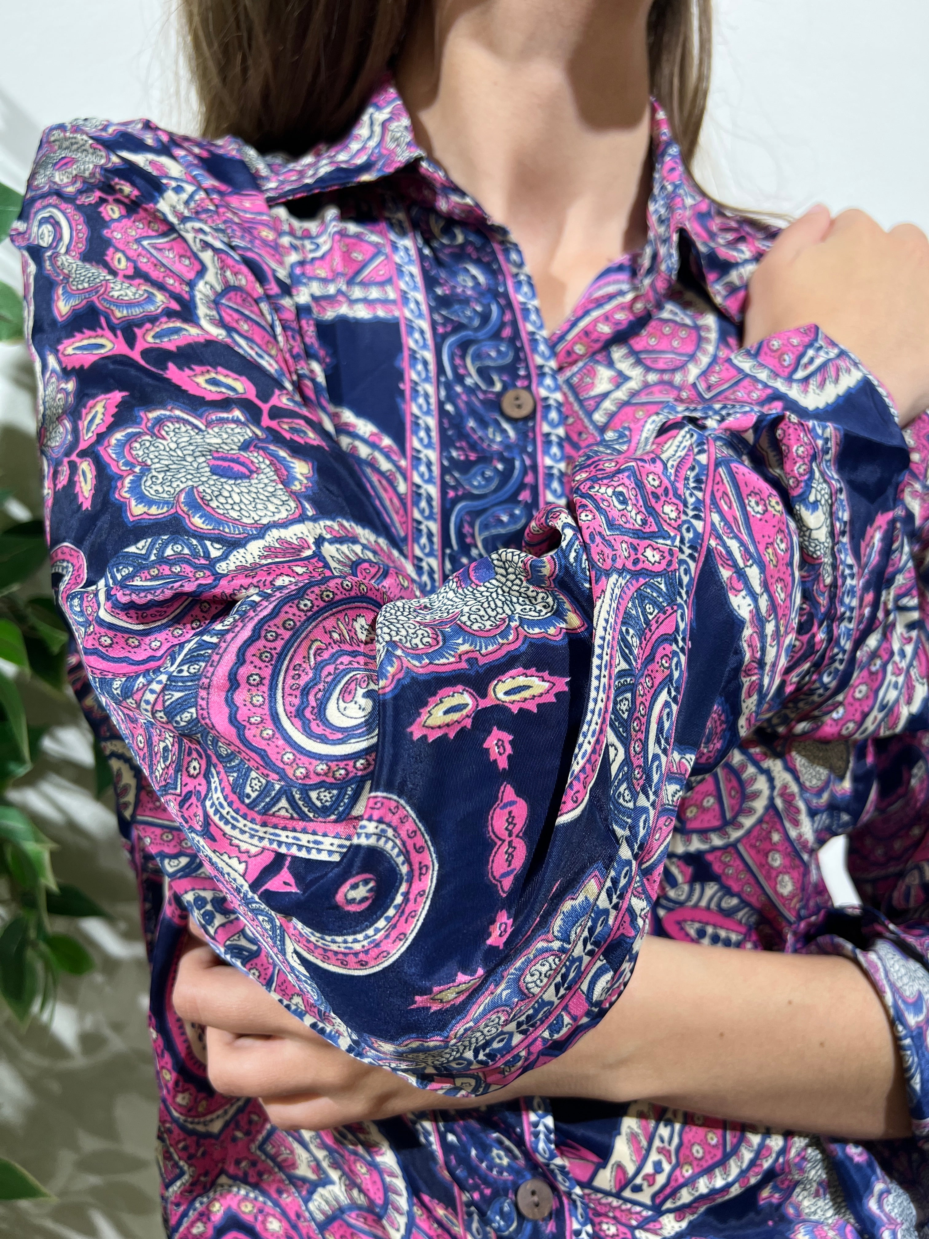Camisa seda modelo 5