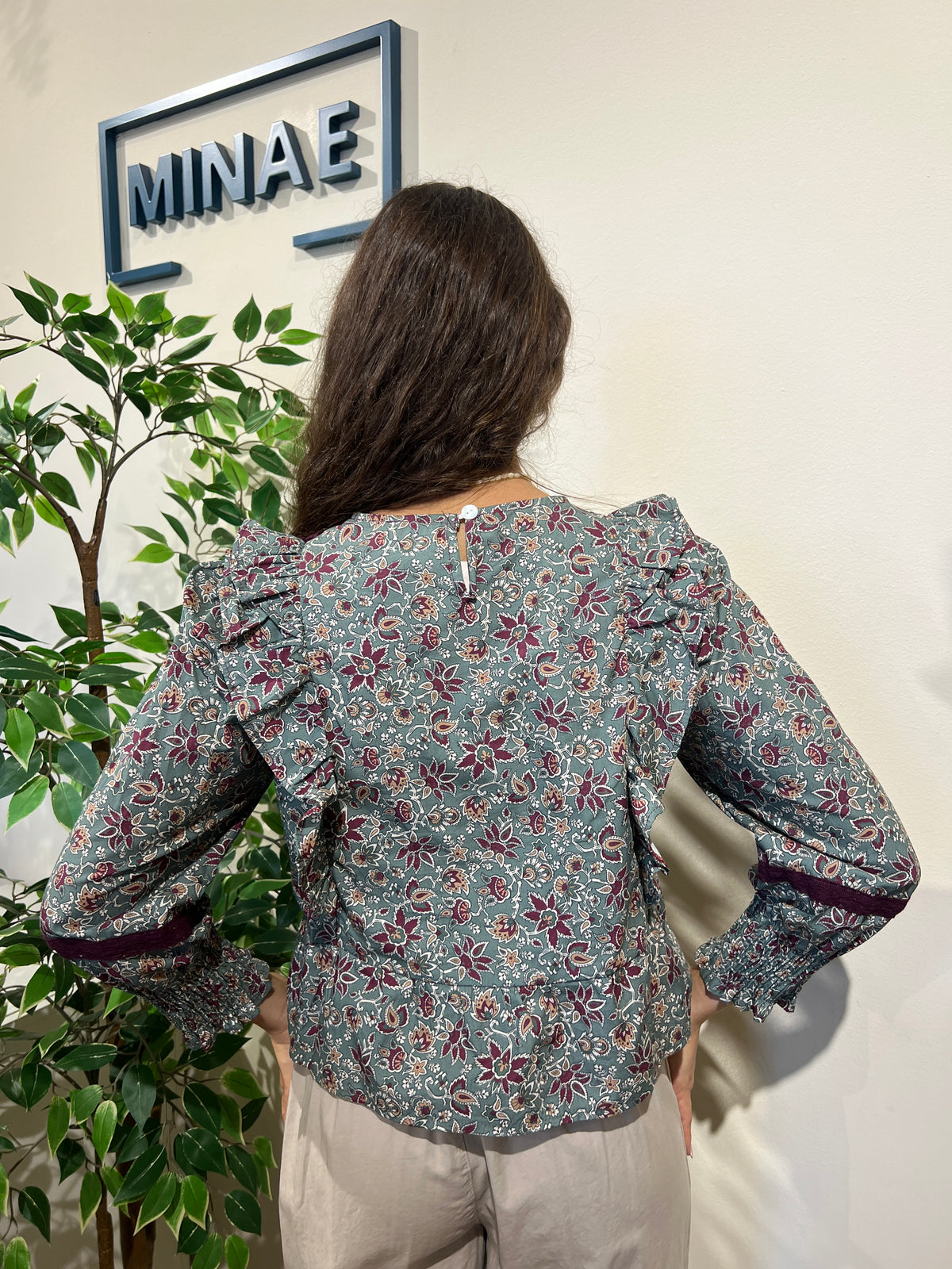 Blusa Olivia verde jabonoso