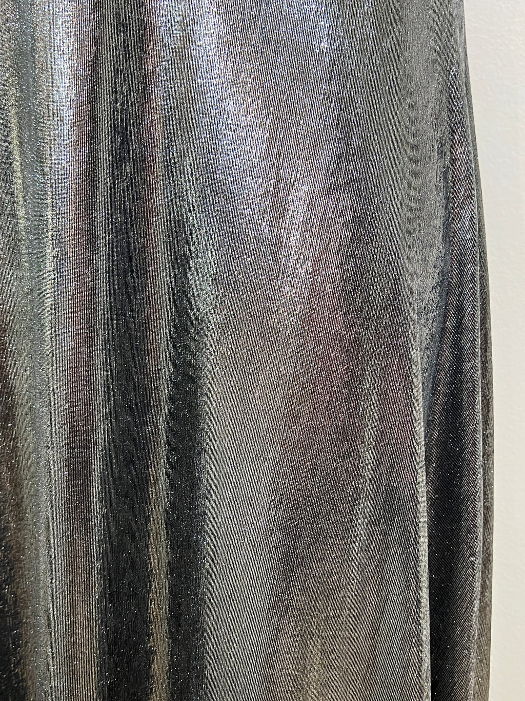 Falda metalizada plata