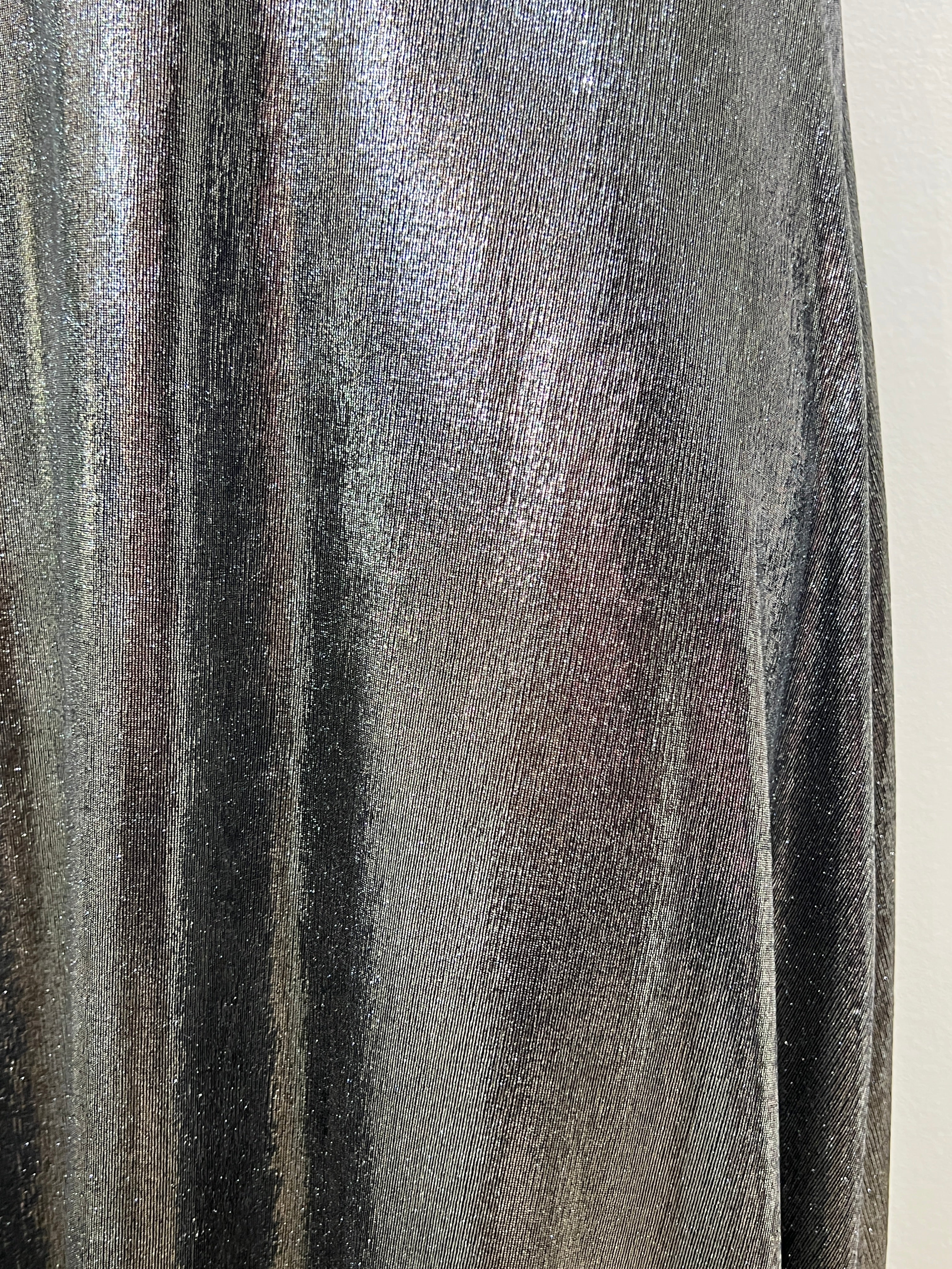 Falda metalizada plata