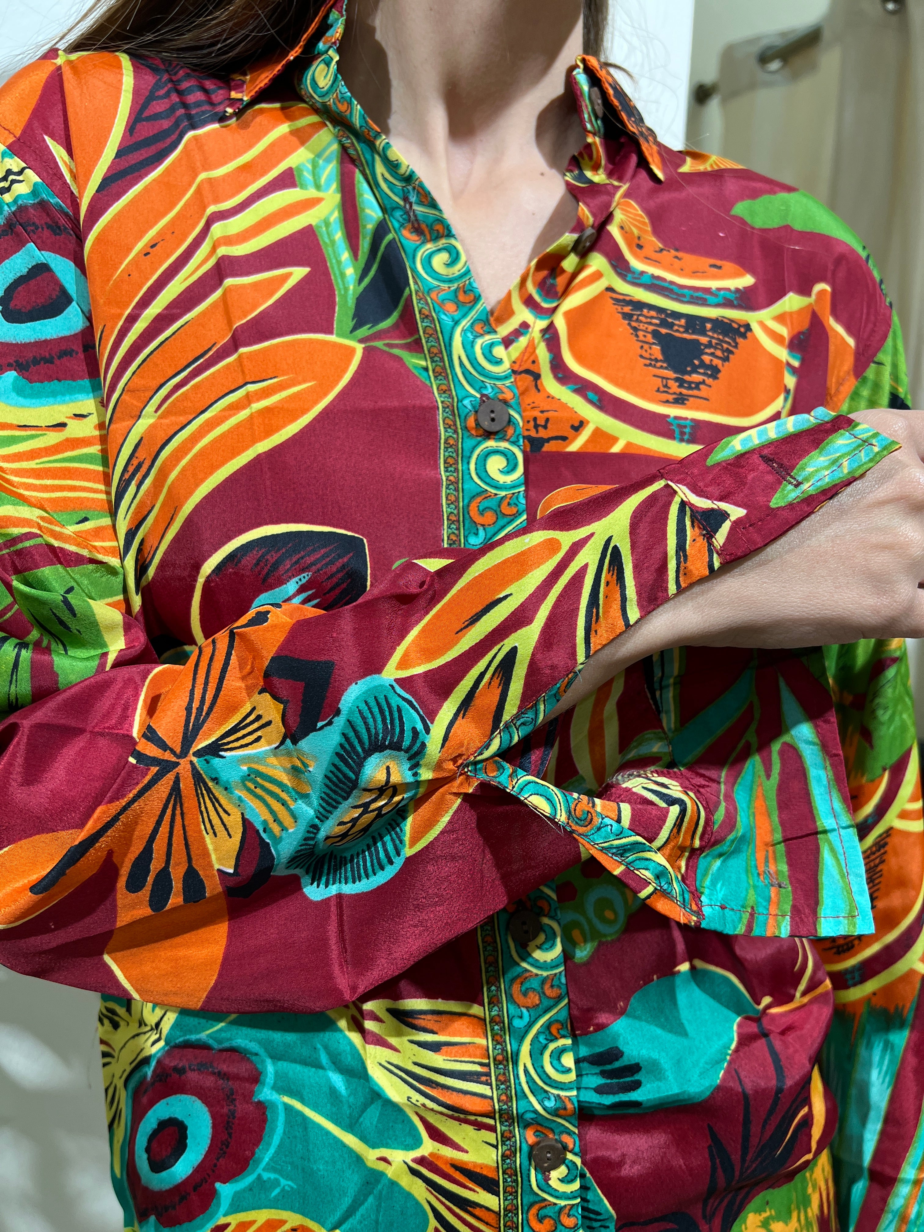 Camisa seda modelo 2