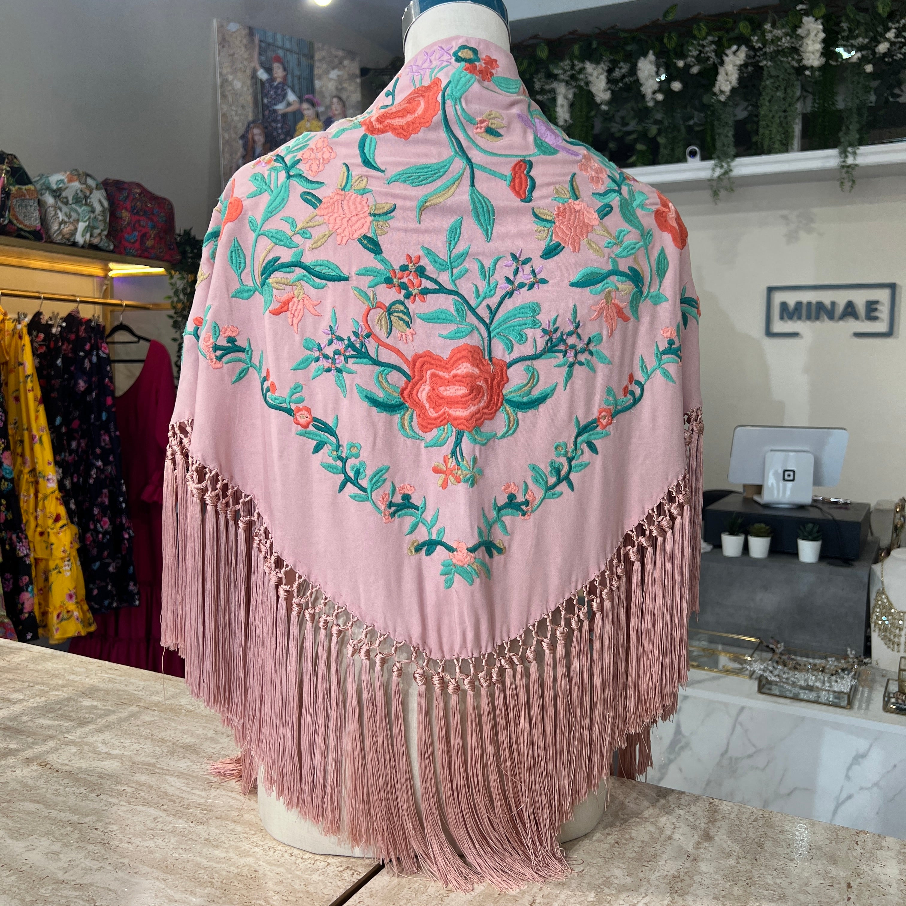 Mantón Mariana rosa empolvado claro