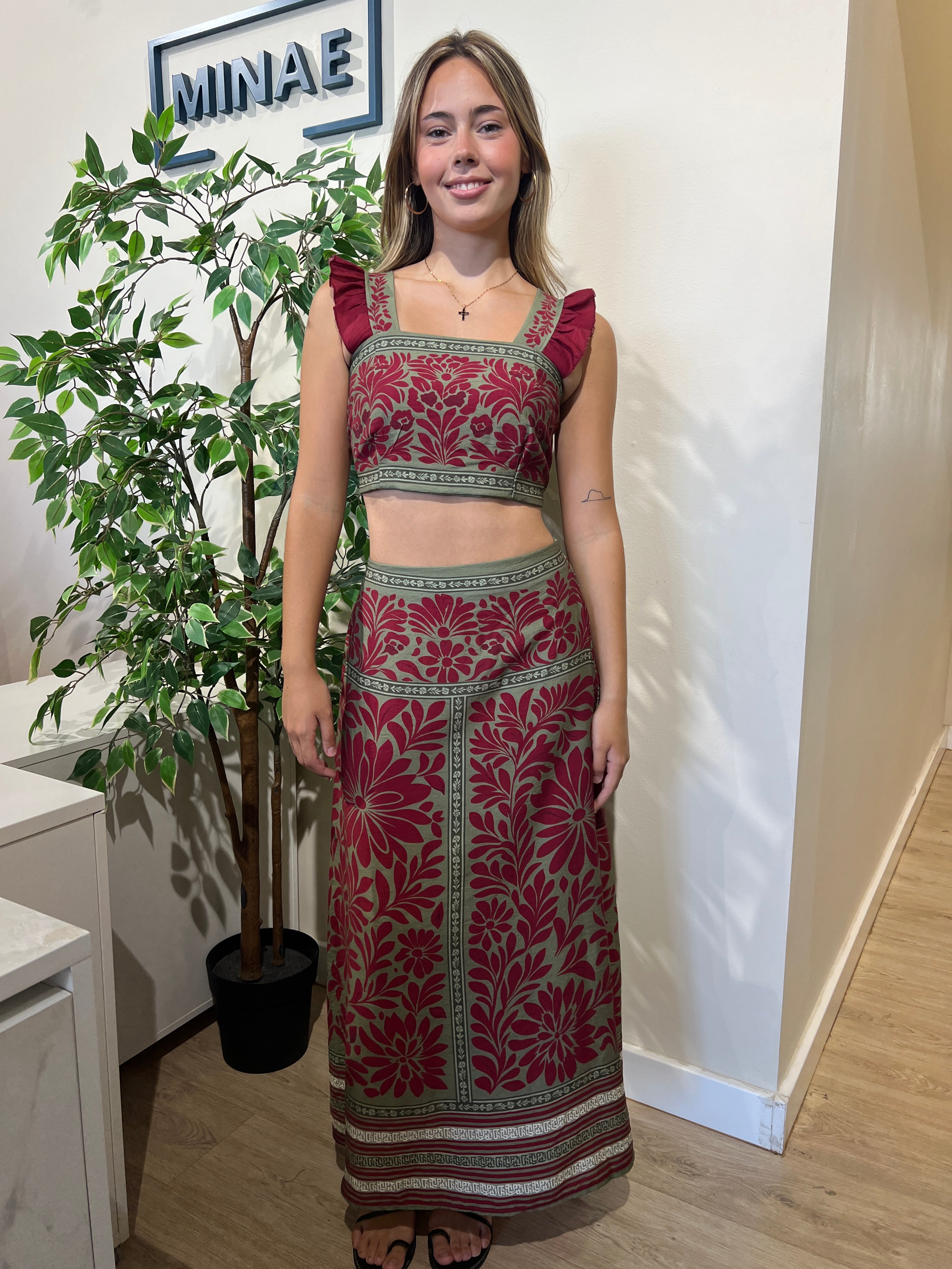 Conjunto Valeria verde y granate
