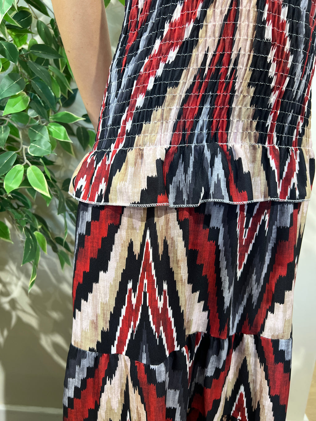 Vestido Nerea negro y rojo