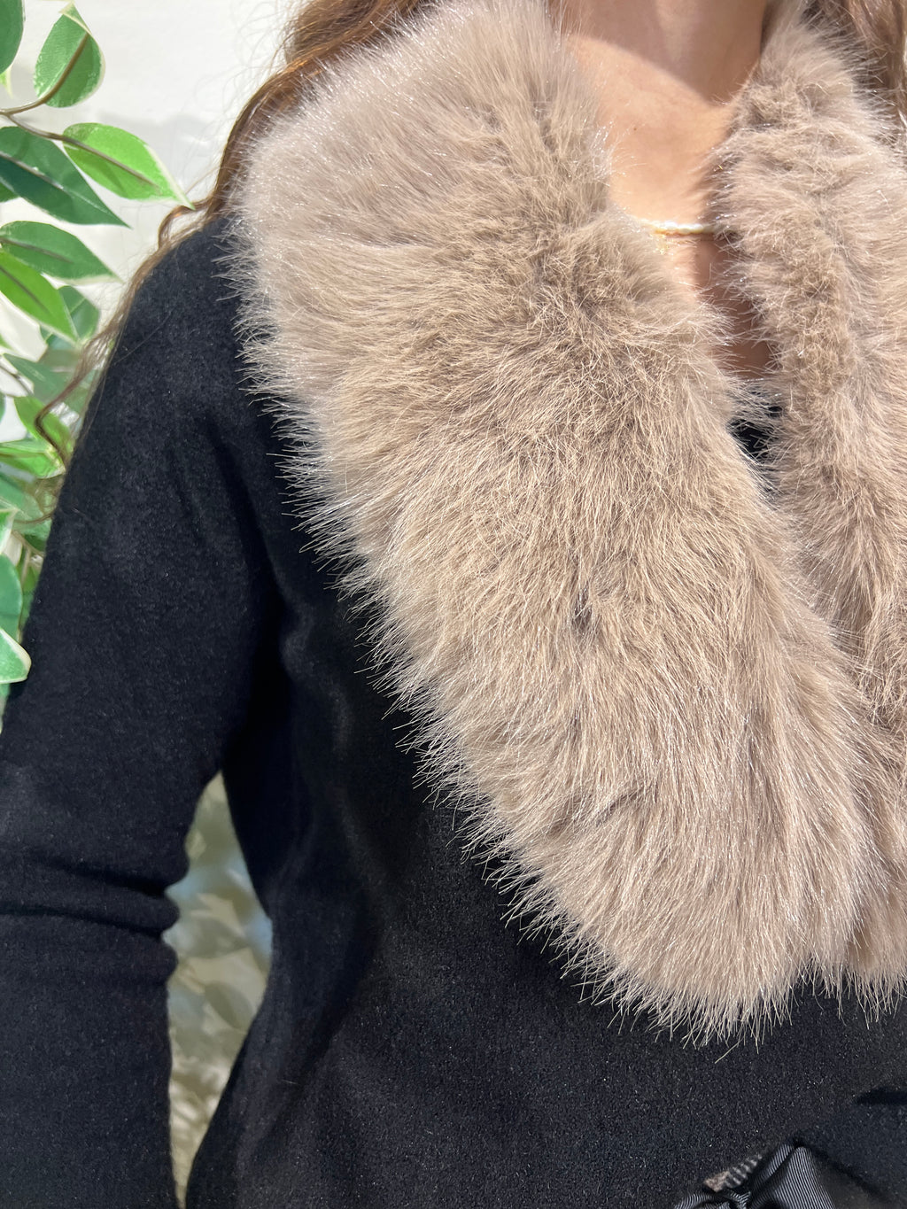 Cuello sintético taupe