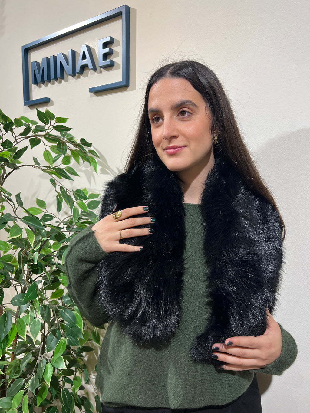 Cuello sintético negro