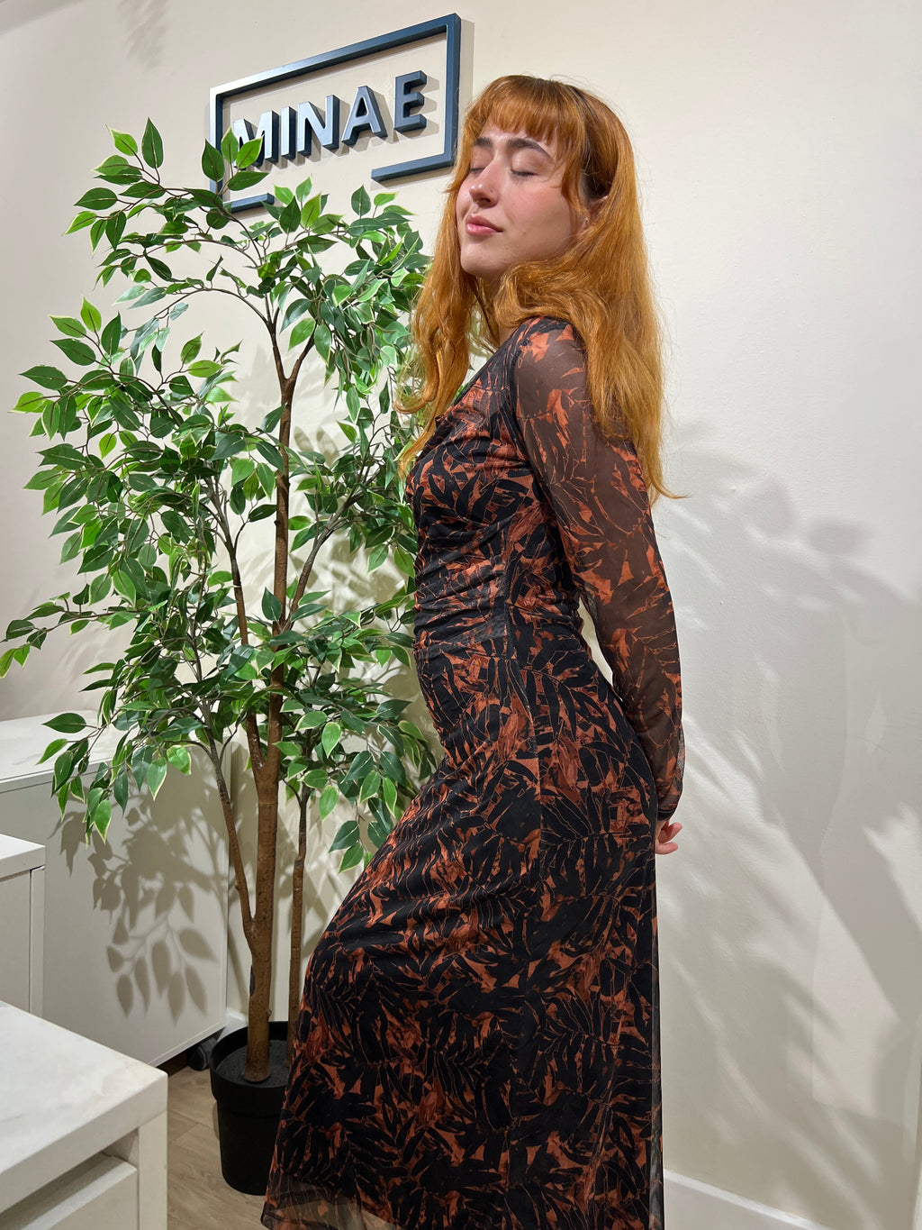 Vestido Alina negro y naranja