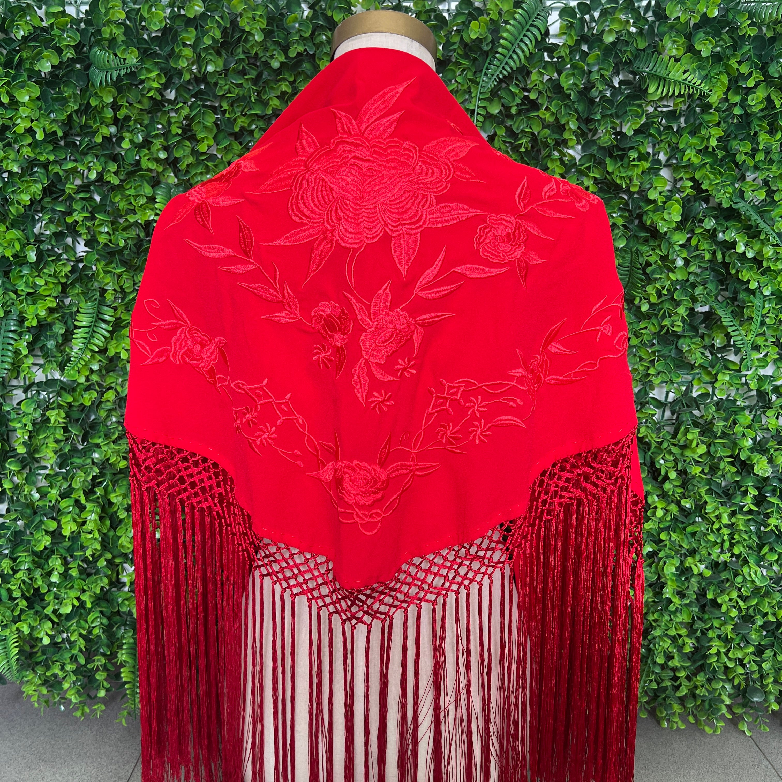 Mantón Milonga rojo al tono