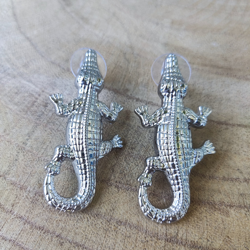 Cocodrilos plateados