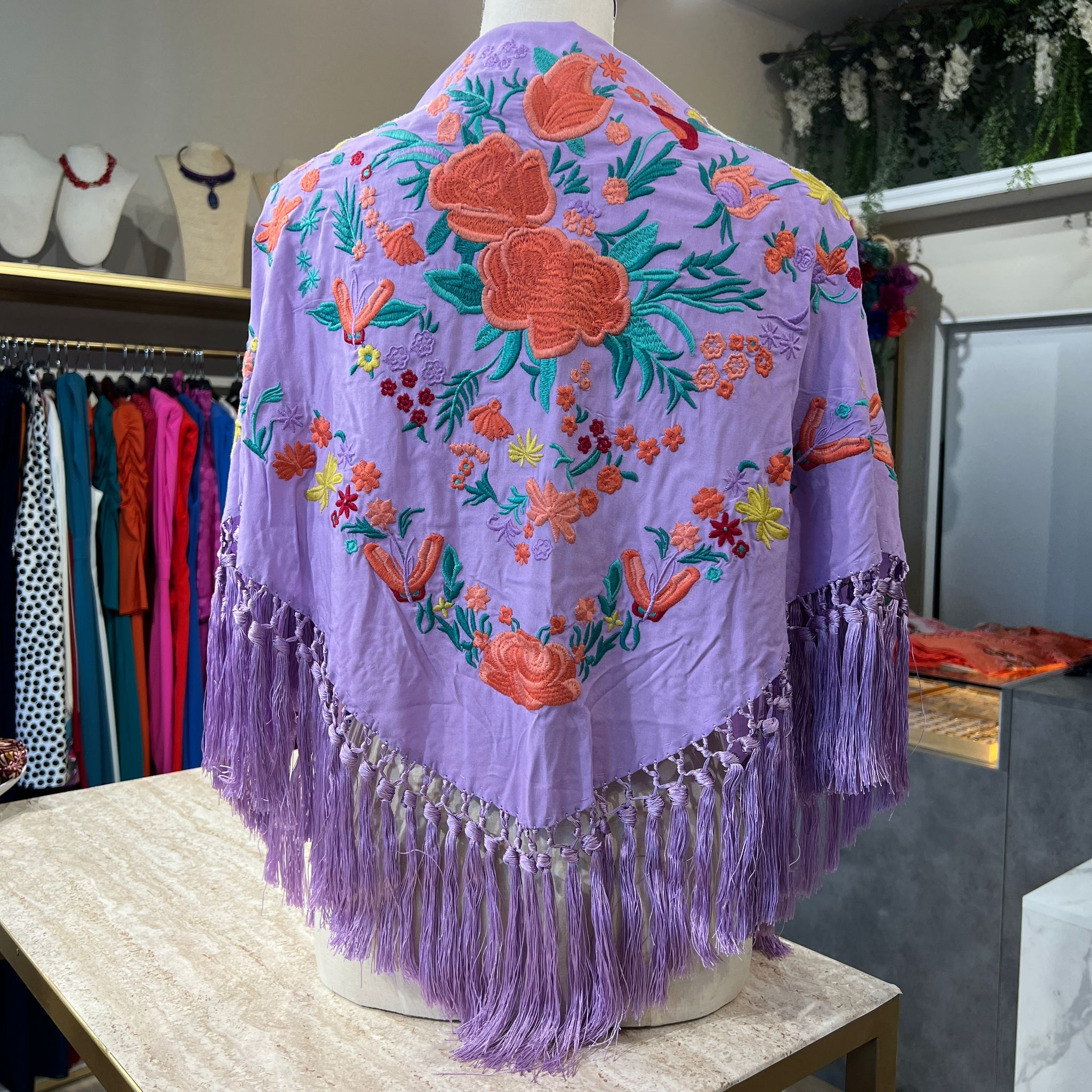 Mantón Cantiña lila