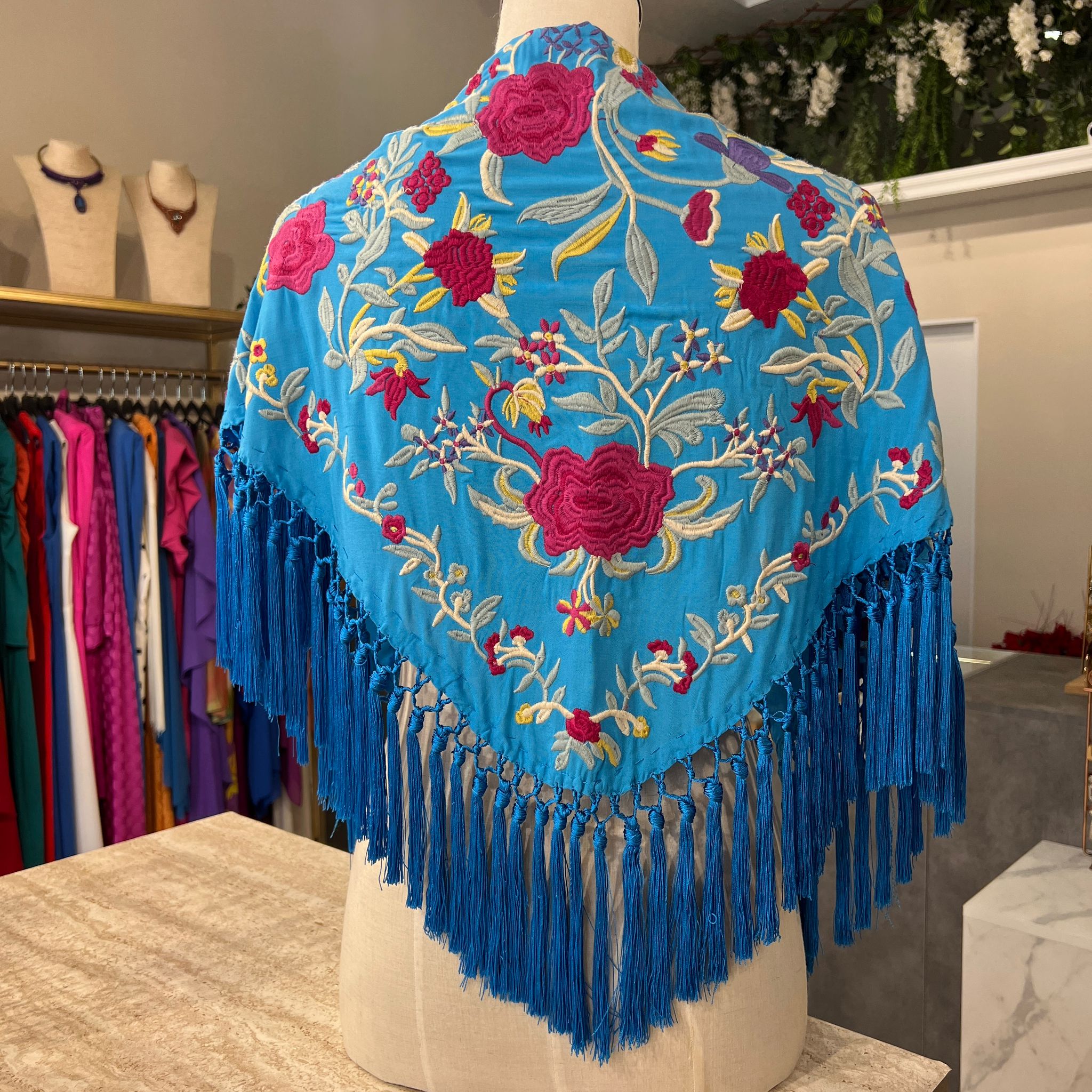 Mantón azul oceáno