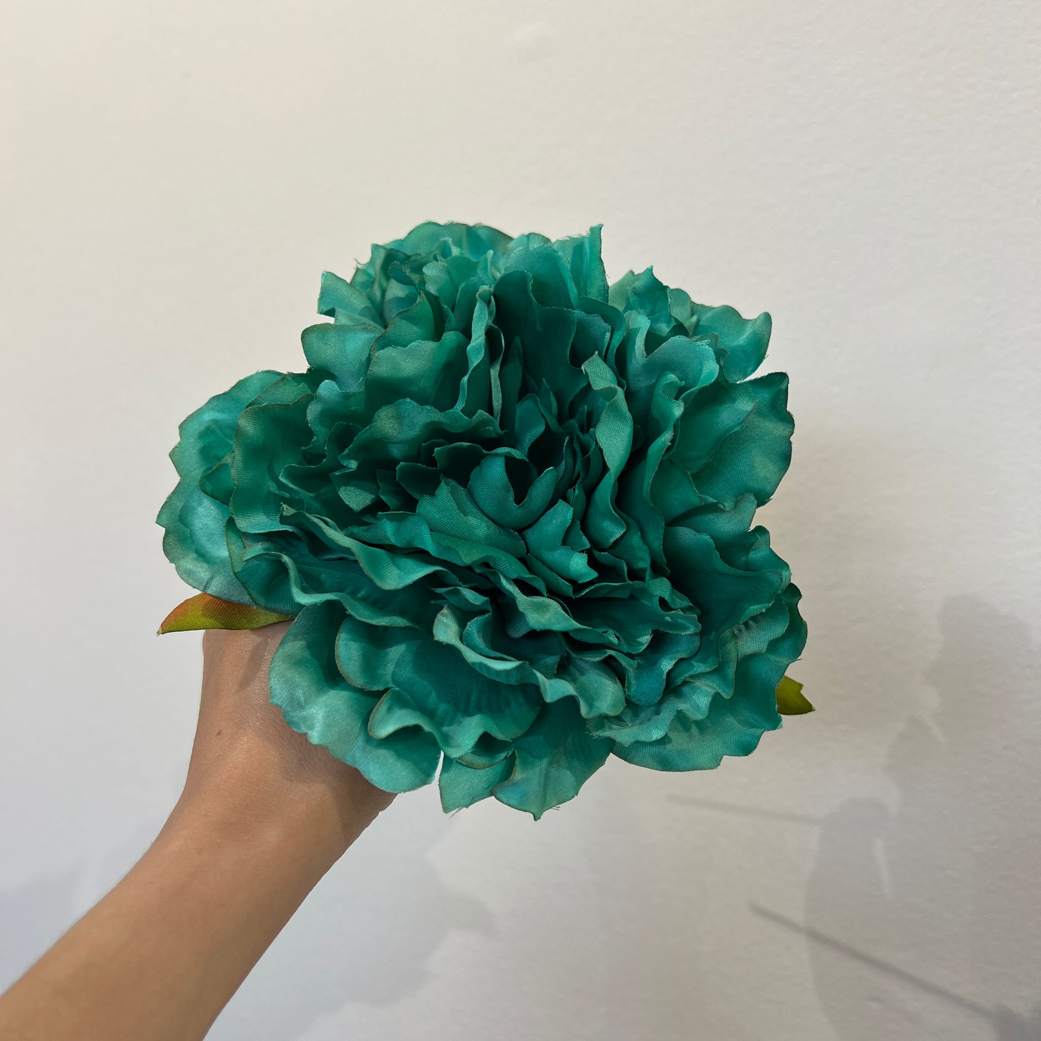 Peonía mediana verde