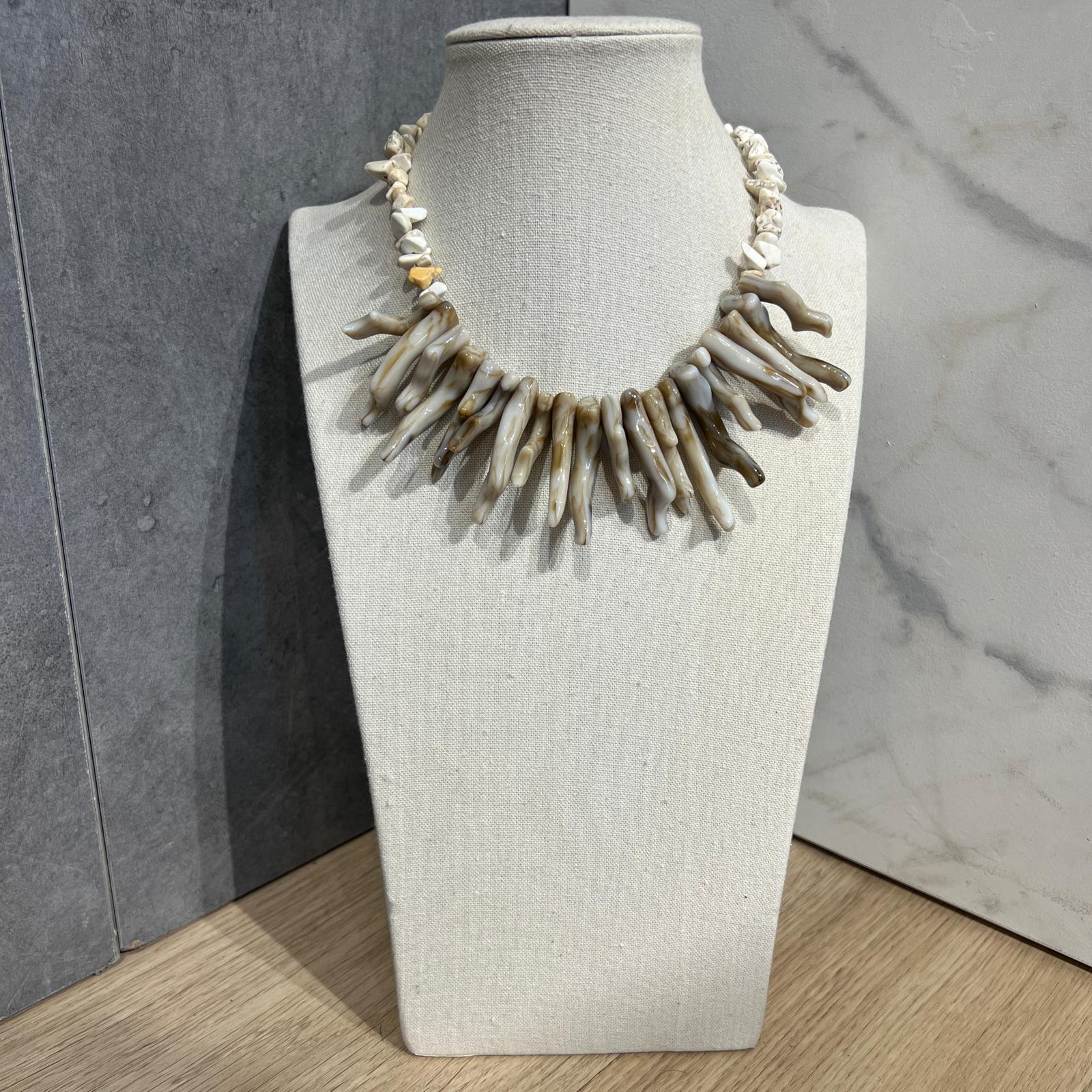 Collar coral y piedra (+colores)