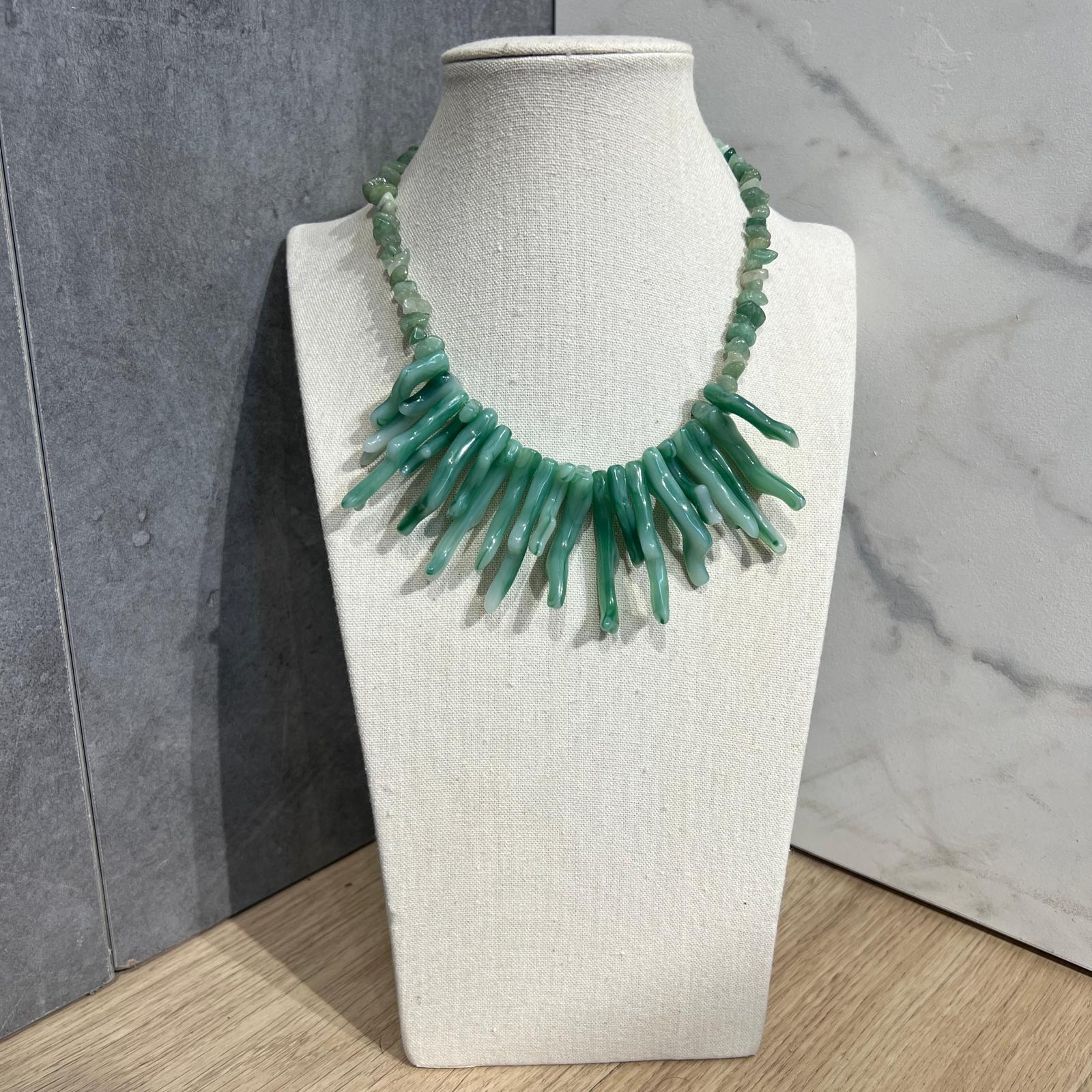 Collar coral y piedra (+colores)