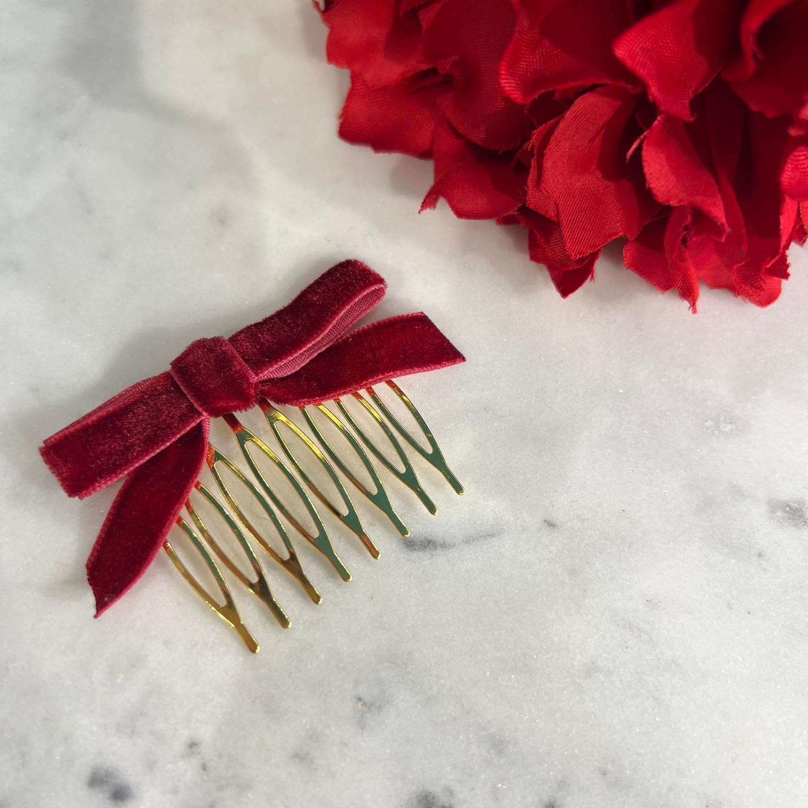 Peinecillo lazo rojo oscuro