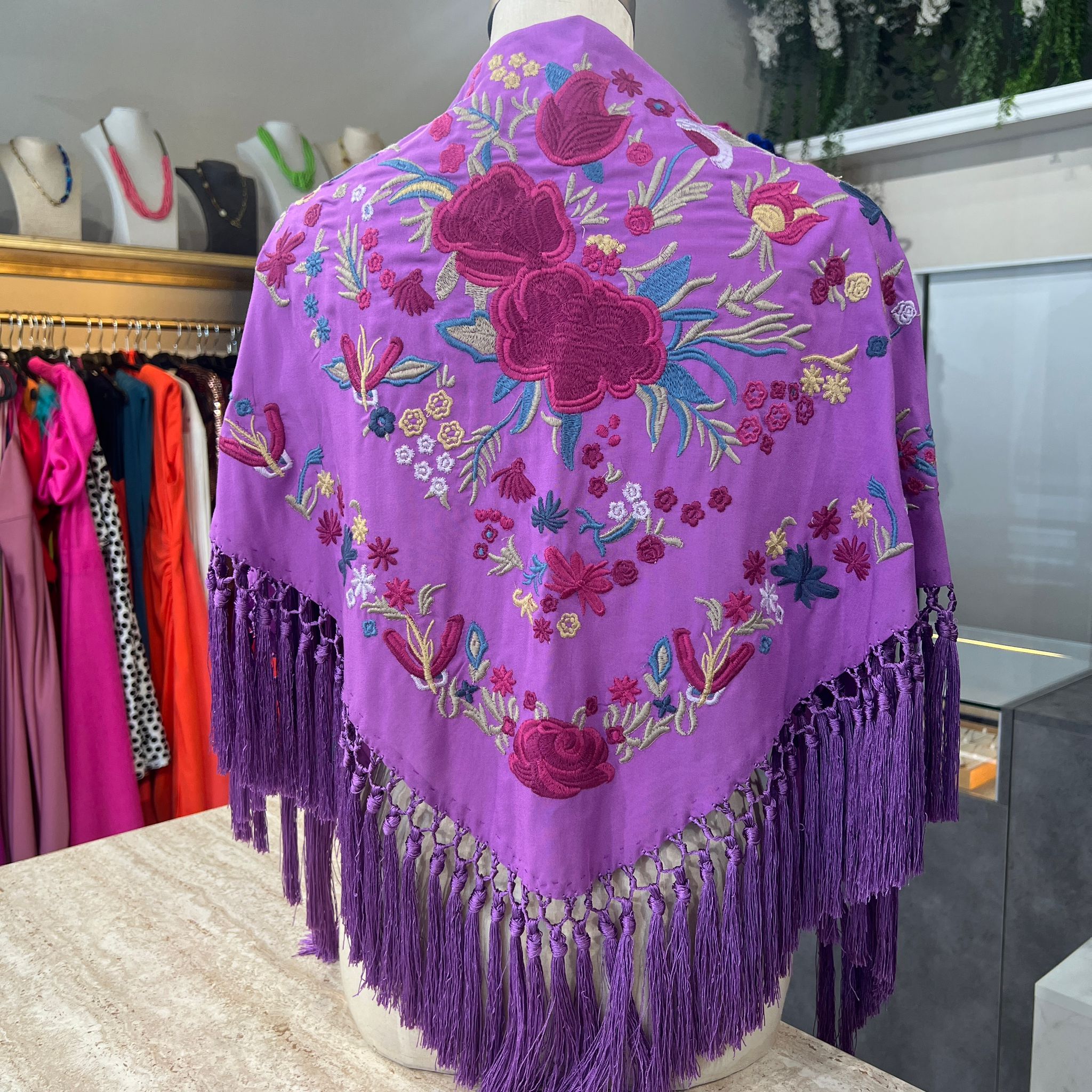 Mantón Cantiña lila