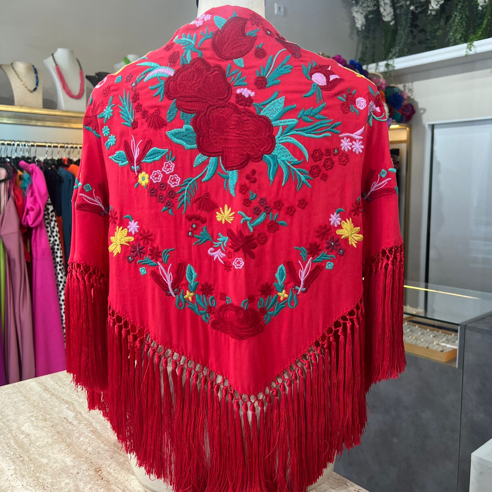 Mantón Cantiña rojo con rojo