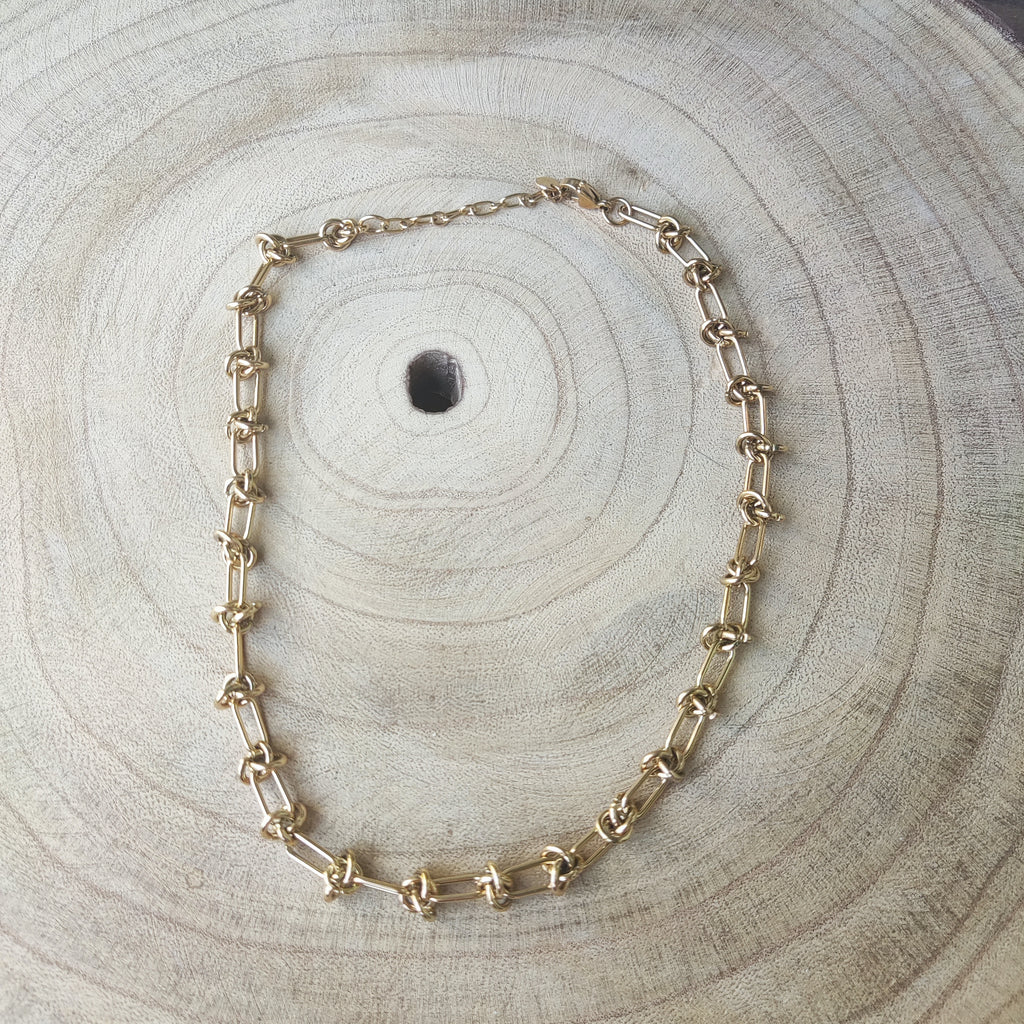 Collar Knot dorado